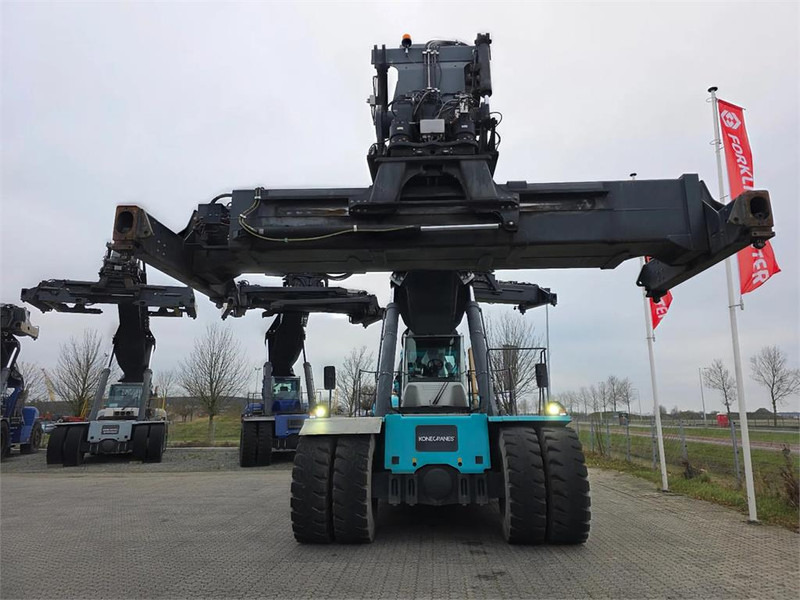 KONECRANES SMV 4531 TC5 - Reach stacker: picture 5 KONECRANES SMV 4531 TC5 - Reach stacker: picture 5