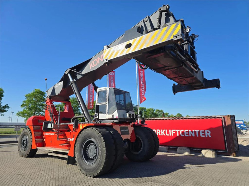 KONECRANES SMV 4535 TB5 - Reach stacker: picture 3 KONECRANES SMV 4535 TB5 - Reach stacker: picture 3
