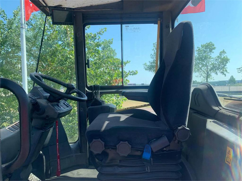 Diesel forklift Kalmar DCD 200-12 LB: picture 9