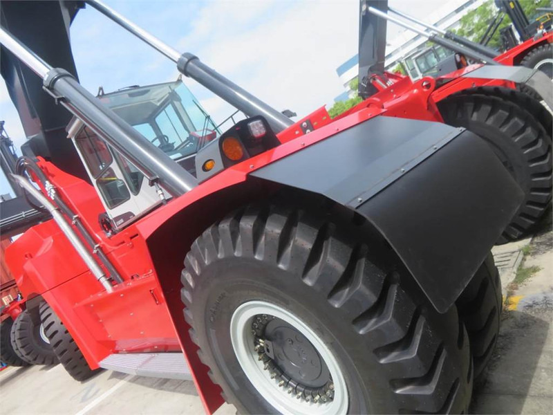 Kalmar DRU450-62S5 - Reach stacker: picture 2 Kalmar DRU450-62S5 - Reach stacker: picture 2