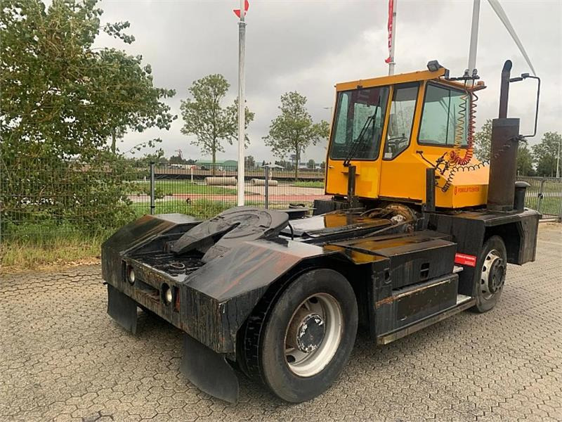 Sisu TRX182A4L2C18 - Terminal tractor: picture 5 Sisu TRX182A4L2C18 - Terminal tractor: picture 5