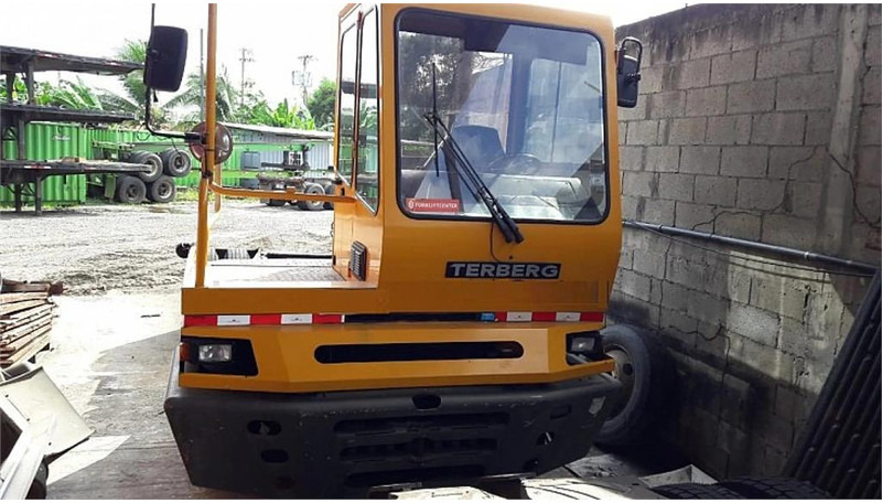 Terberg YT182 - Terminal tractor: picture 2 Terberg YT182 - Terminal tractor: picture 2