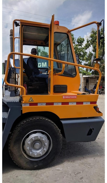 Terberg YT182 - Terminal tractor: picture 4 Terberg YT182 - Terminal tractor: picture 4
