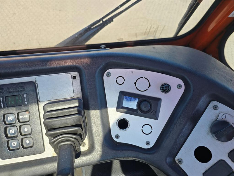 Terminal tractor Terberg YT182: picture 19