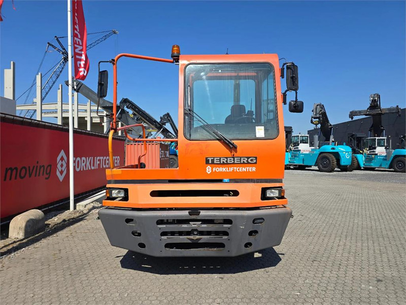 Terminal tractor Terberg YT182: picture 8