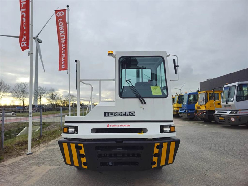 Terberg YT220 - Terminal tractor: picture 5 Terberg YT220 - Terminal tractor: picture 5