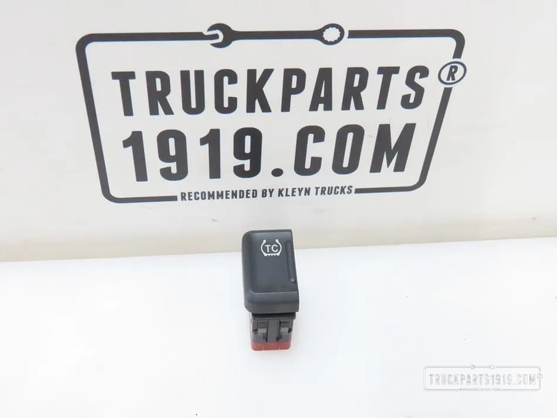 DAF 1832323 Schakelaar - Dashboard for Truck: picture 1 DAF 1832323 Schakelaar - Dashboard for Truck: picture 1