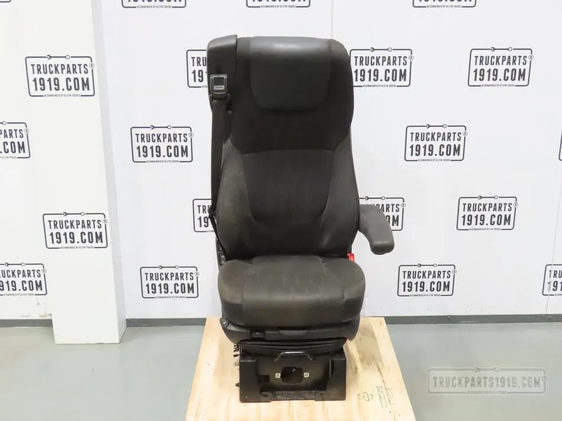 DAF 2104658 Bijrijdersstoel XF - Seat for Truck: picture 1 DAF 2104658 Bijrijdersstoel XF - Seat for Truck: picture 1