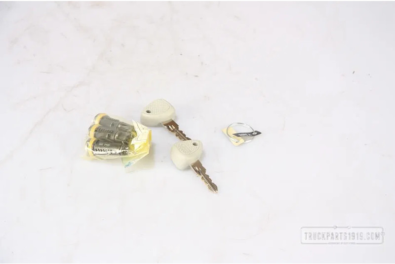 Iveco 2292664 Slotcil 3x + 2x sleut. Stralis - Body and exterior for Truck: picture 1 Iveco 2292664 Slotcil 3x + 2x sleut. Stralis - Body and exterior for Truck: picture 1