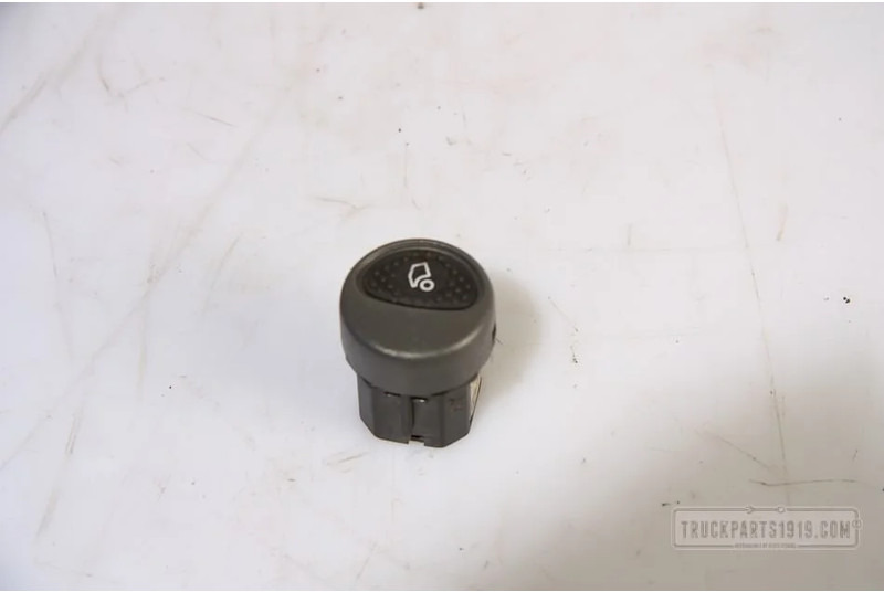 Iveco Electrical System Cabine kantel schakelaar - Dashboard for Truck: picture 1 Iveco Electrical System Cabine kantel schakelaar - Dashboard for Truck: picture 1