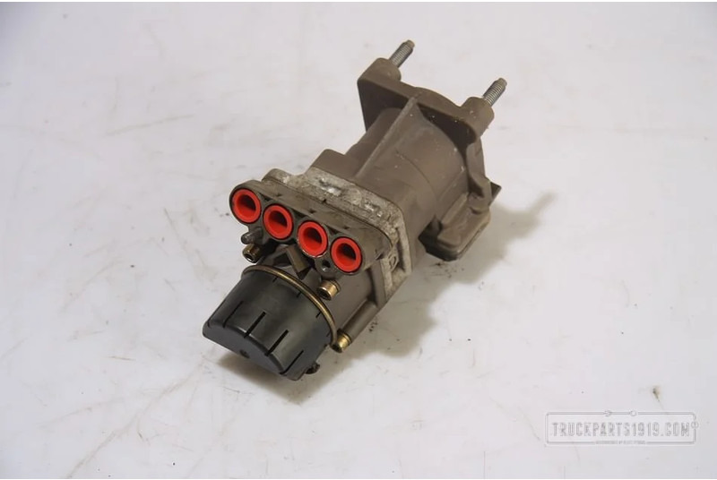 KNORR-BREMSE Brake System Voetremventiel Renault - Brake parts for Truck: picture 1 KNORR-BREMSE Brake System Voetremventiel Renault - Brake parts for Truck: picture 1