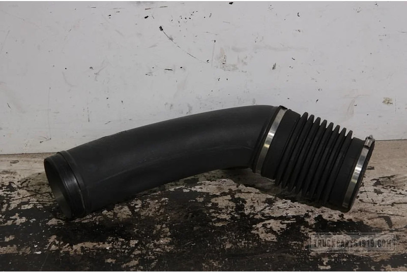 Renault Body & Chassis Parts Luchtpijp inlaat RENAULT D - Air intake system for Truck: picture 1 Renault Body & Chassis Parts Luchtpijp inlaat RENAULT D - Air intake system for Truck: picture 1
