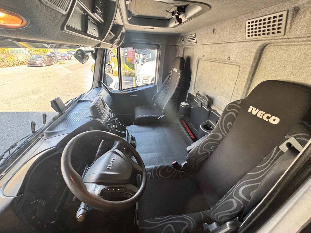 IVECO 190S42 Stralis - Refrigerator truck: picture 4 IVECO 190S42 Stralis - Refrigerator truck: picture 4