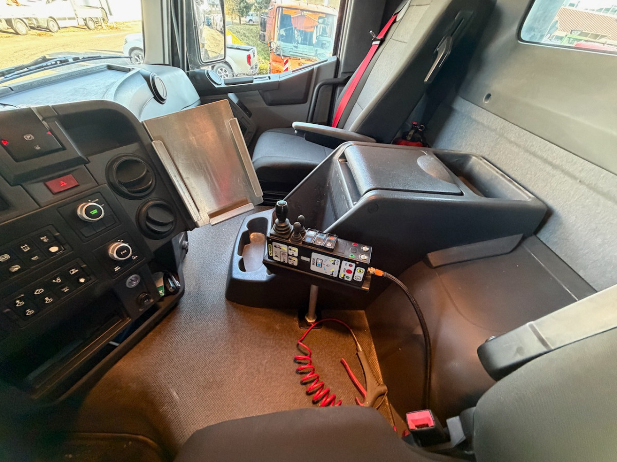 Tipper RENAULT C520 8x4 Wechselsystem Siloki + Kipper: picture 7