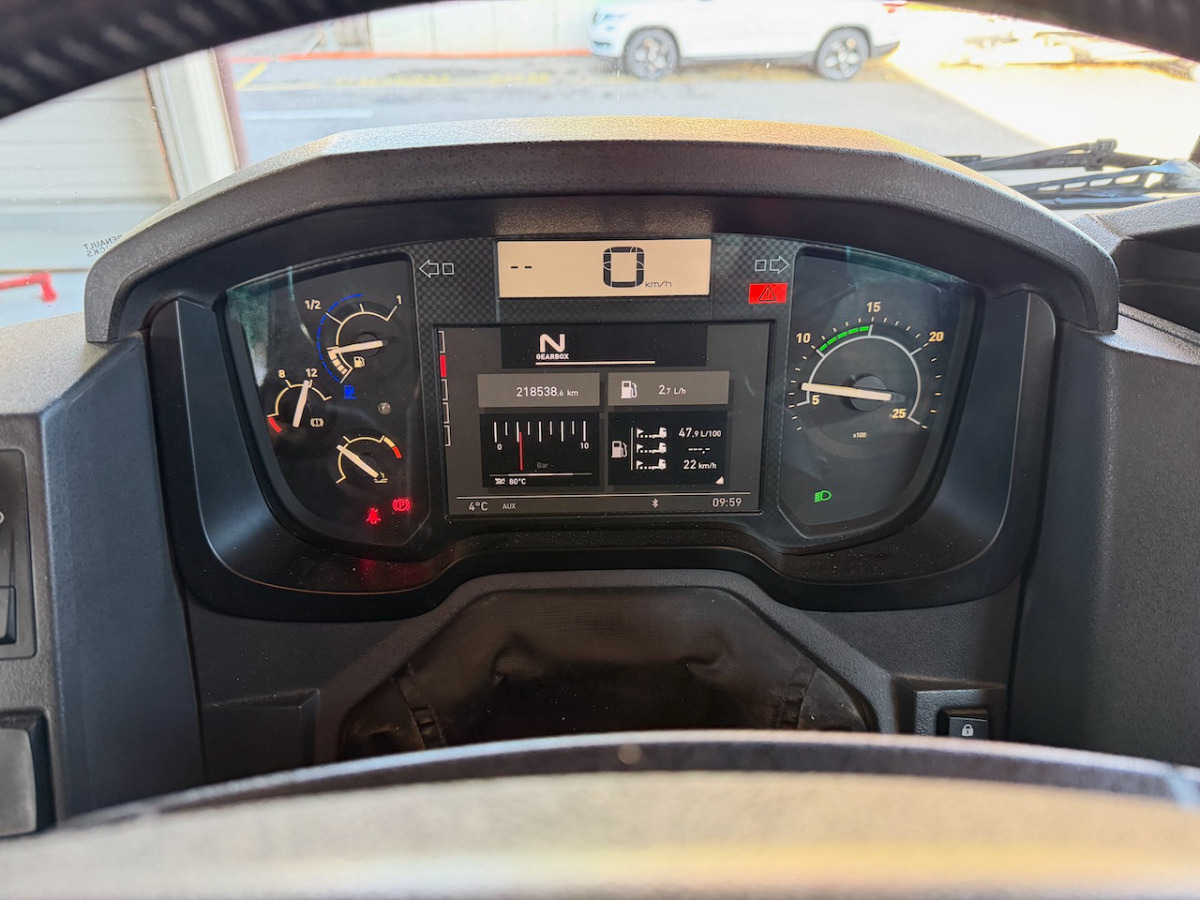 Tipper RENAULT C520 8x4 Wechselsystem Siloki + Kipper: picture 10