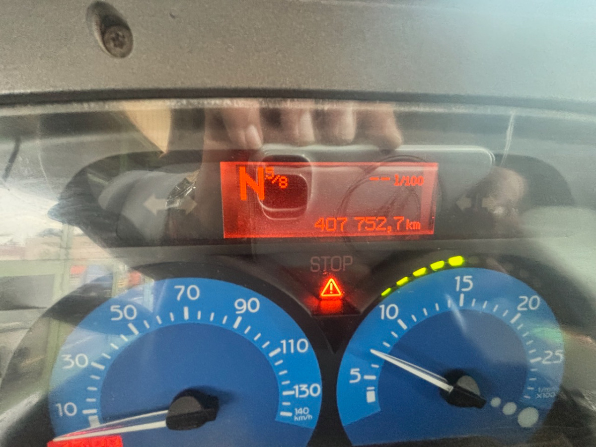 RENAULT Kerax 420DCI 4x4 - Tipper: picture 4 RENAULT Kerax 420DCI 4x4 - Tipper: picture 4