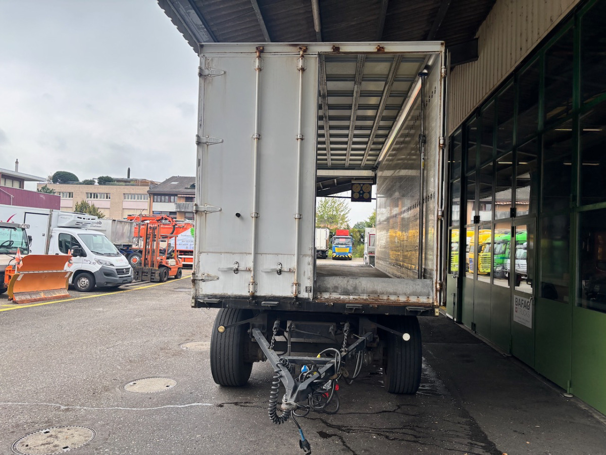 SPIER AGL 290 - Closed box trailer: picture 3 SPIER AGL 290 - Closed box trailer: picture 3