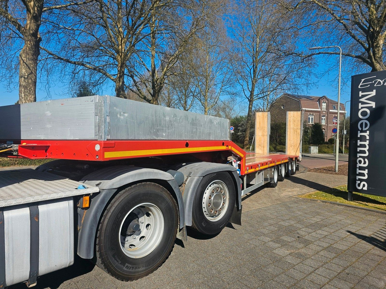 Hangler SVS-H 580 Semie Tieflader Mit Rampen - Low loader semi-trailer: picture 1 Hangler SVS-H 580 Semie Tieflader Mit Rampen - Low loader semi-trailer: picture 1
