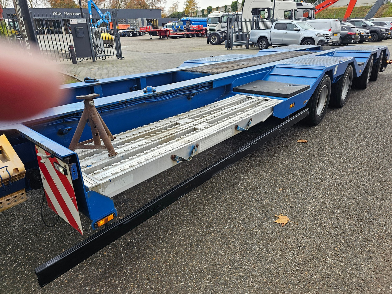 Low loader semi-trailer Langendorf SATUE 40-48: picture 18 Low loader semi-trailer Langendorf SATUE 40-48: picture 18