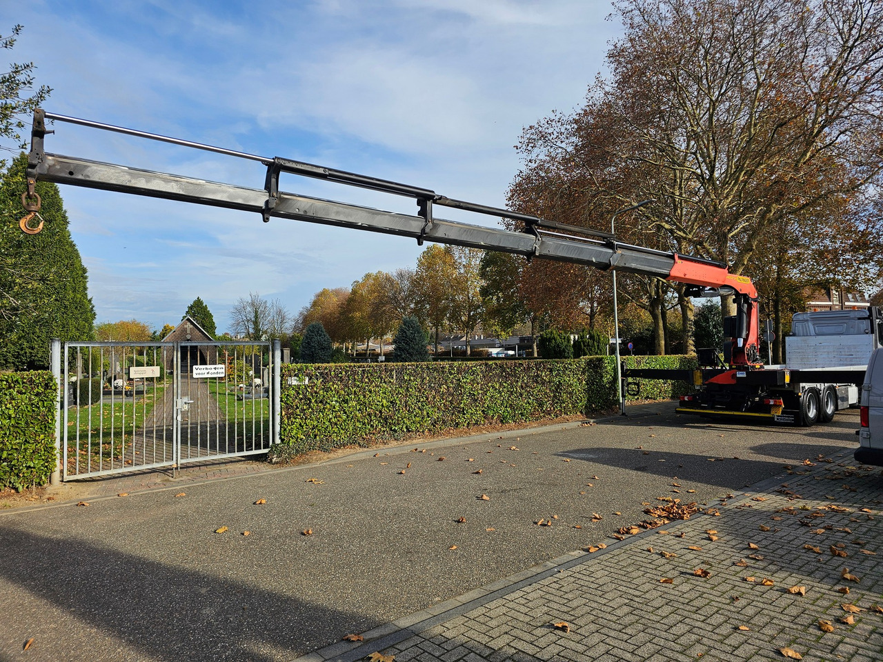 Mercedes Benz Actros 2645 6x4 - Dropside/ Flatbed truck, Crane truck: picture 4 Mercedes Benz Actros 2645 6x4 - Dropside/ Flatbed truck, Crane truck: picture 4