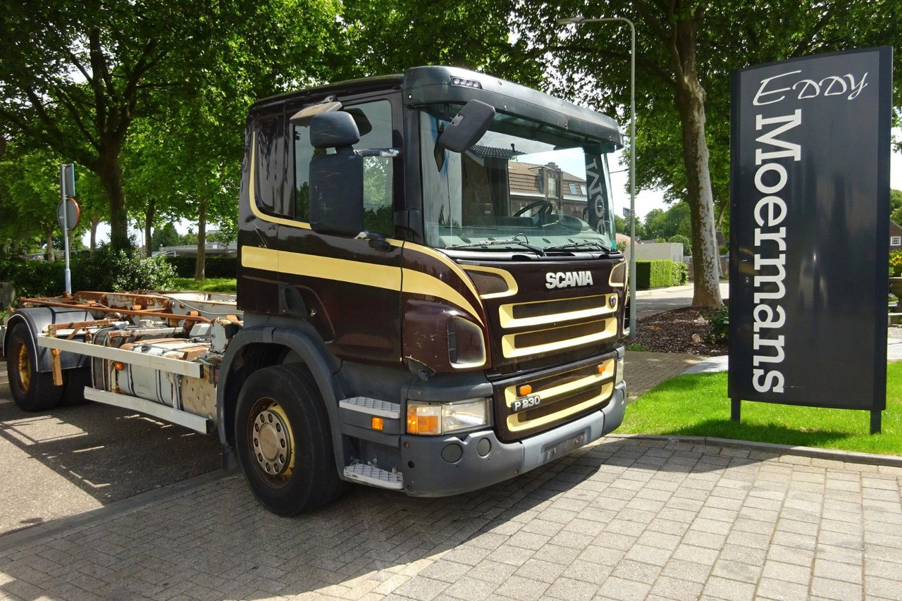 Scania P230 Cp16 - Hook lift truck: picture 1 Scania P230 Cp16 - Hook lift truck: picture 1
