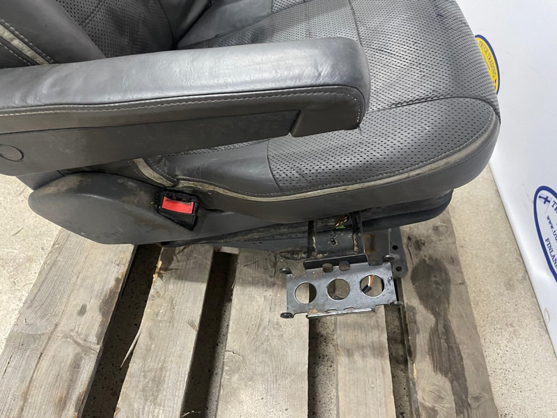 Volvo FM - Seat: picture 4 Volvo FM - Seat: picture 4