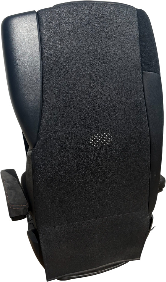 DAF BESTUURDERSZITPLAATS MET DAF LOGO GEBRUIKT 2437894U - Seat for Truck: picture 4 DAF BESTUURDERSZITPLAATS MET DAF LOGO GEBRUIKT 2437894U - Seat for Truck: picture 4