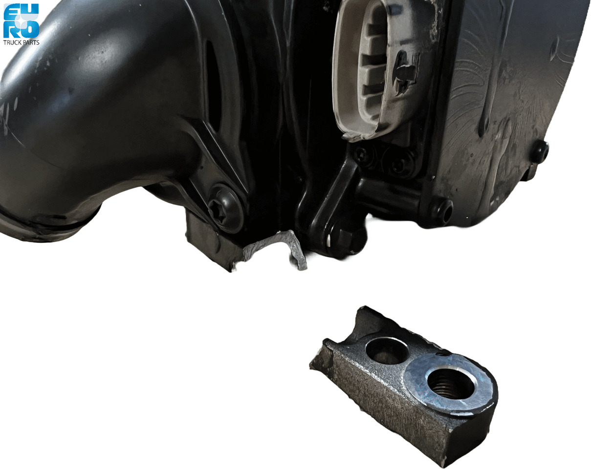 DAF CF,XF E6 MX11 (2013-) OE CRANCASE VENTILATION MODULE FROM NEW TRUCK WITH DAMAGE + DEPOSIT 2178442EXP - Crankcase for Truck: picture 3 DAF CF,XF E6 MX11 (2013-) OE CRANCASE VENTILATION MODULE FROM NEW TRUCK WITH DAMAGE + DEPOSIT 2178442EXP - Crankcase for Truck: picture 3