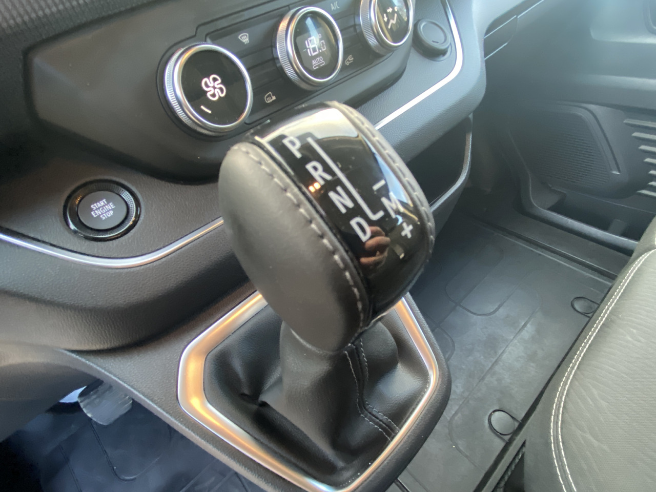 Refrigerated van, Combi van for transportation of food Renault Trafic trafic: picture 10 Refrigerated van, Combi van for transportation of food Renault Trafic trafic: picture 10