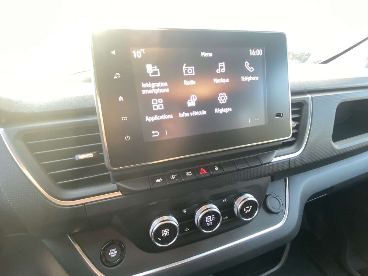 Refrigerated van, Combi van for transportation of food Renault Trafic trafic: picture 11 Refrigerated van, Combi van for transportation of food Renault Trafic trafic: picture 11