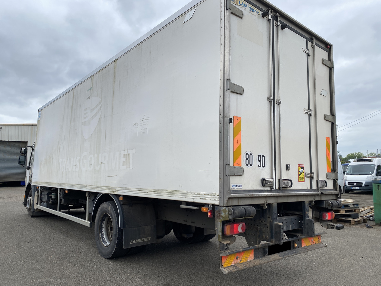 VOLVO FL 280 - Refrigerator truck: picture 2 VOLVO FL 280 - Refrigerator truck: picture 2
