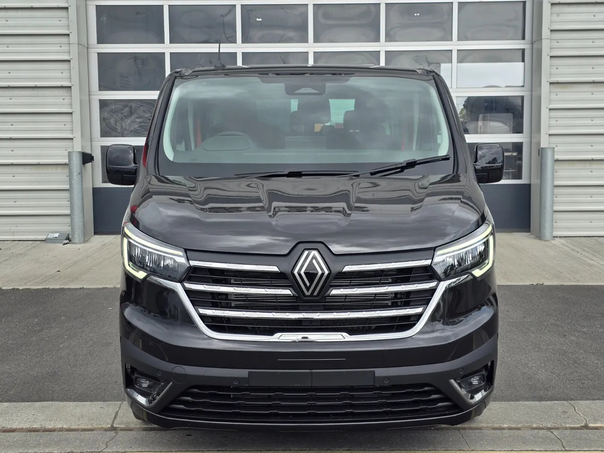 2025 Renault Trafic Combi 170BHP Auto - Passenger van: picture 3 2025 Renault Trafic Combi 170BHP Auto - Passenger van: picture 3