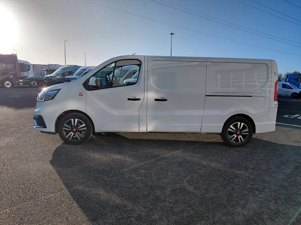 Panel van 2025 Renault Trafic170HP Auto: picture 12