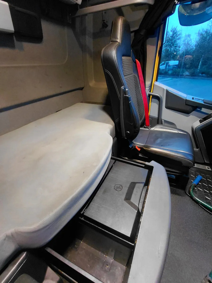 2019 Renault T-High 520 - Tractor unit: picture 4 2019 Renault T-High 520 - Tractor unit: picture 4