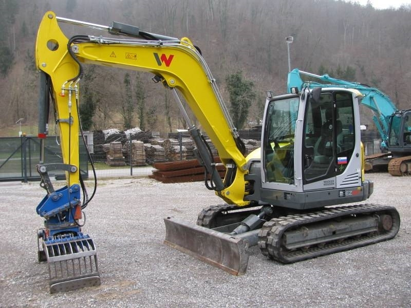 Wacker Neuson EZ 80 z grajferjem - Mini excavator: picture 1 Wacker Neuson EZ 80 z grajferjem - Mini excavator: picture 1
