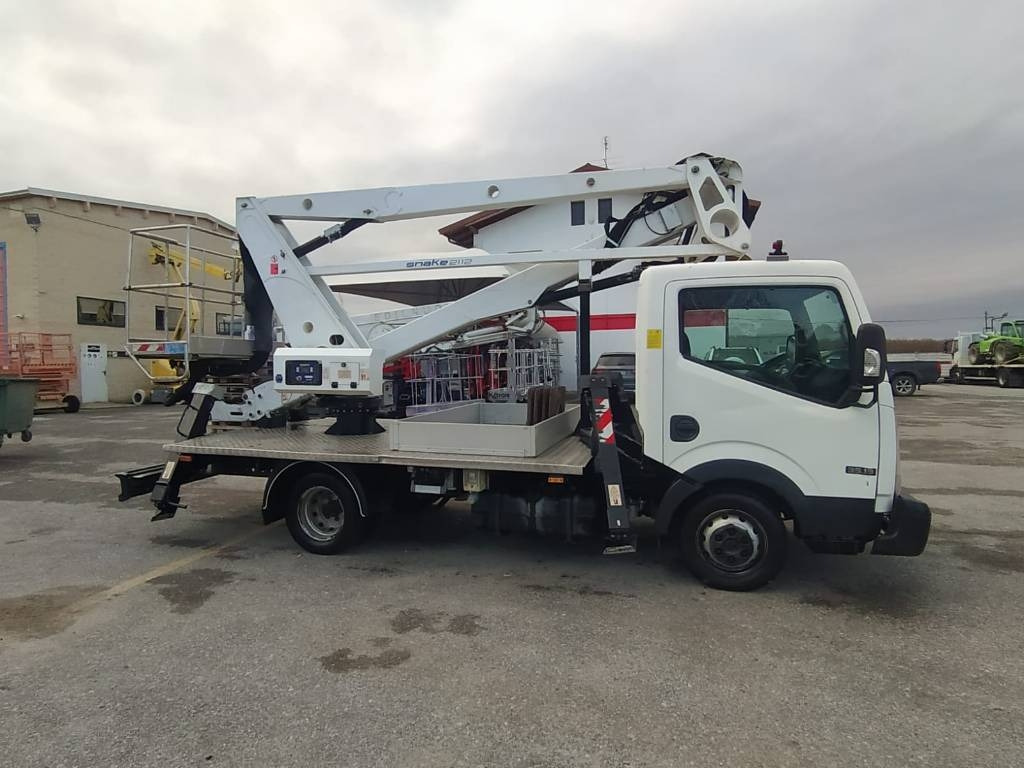 Oil & Steel 2112 - Truck mounted aerial platform: picture 1 Oil & Steel 2112 - Truck mounted aerial platform: picture 1