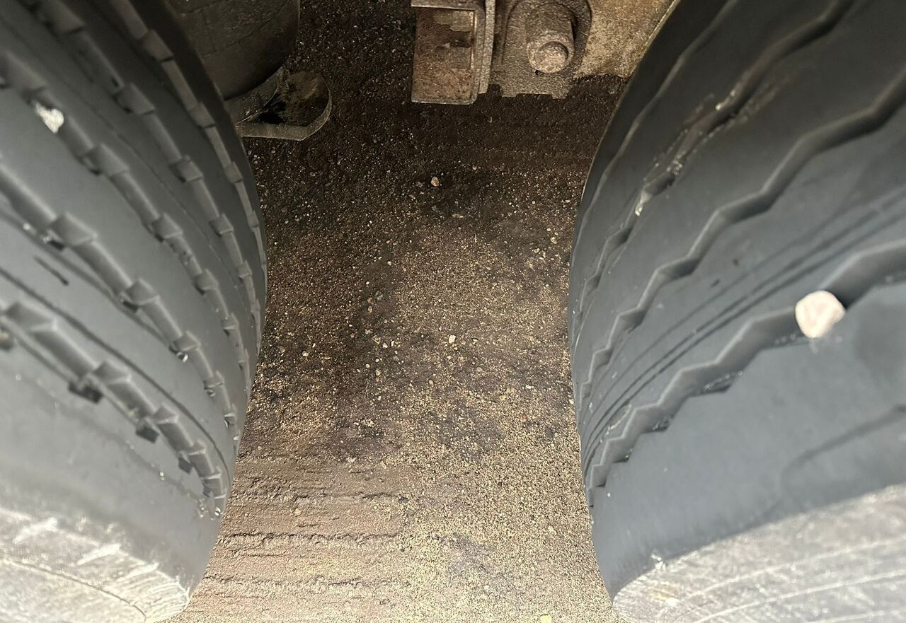 Curtainsider semi-trailer Schmitz Cargobull SCS 24 Boards curtainsider: picture 6 Curtainsider semi-trailer Schmitz Cargobull SCS 24 Boards curtainsider: picture 6