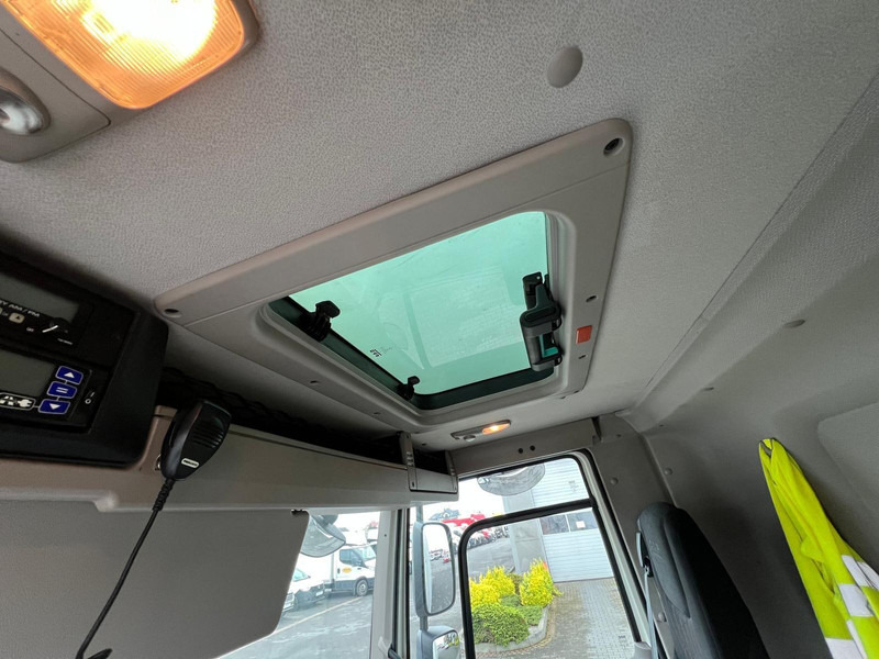 Leasing of DAF CF 370 FAR REFRIGERATOR LIFT CARRIER SUPRA 850 DAF CF 370 FAR REFRIGERATOR LIFT CARRIER SUPRA 850: picture 19