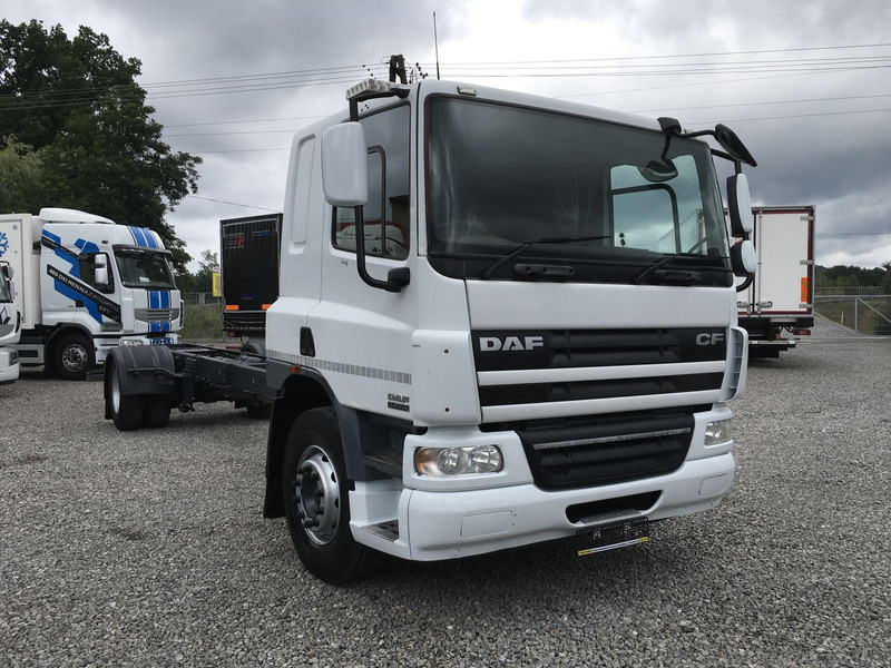 DAF CF 65.220 - Cab chassis truck: picture 2 DAF CF 65.220 - Cab chassis truck: picture 2