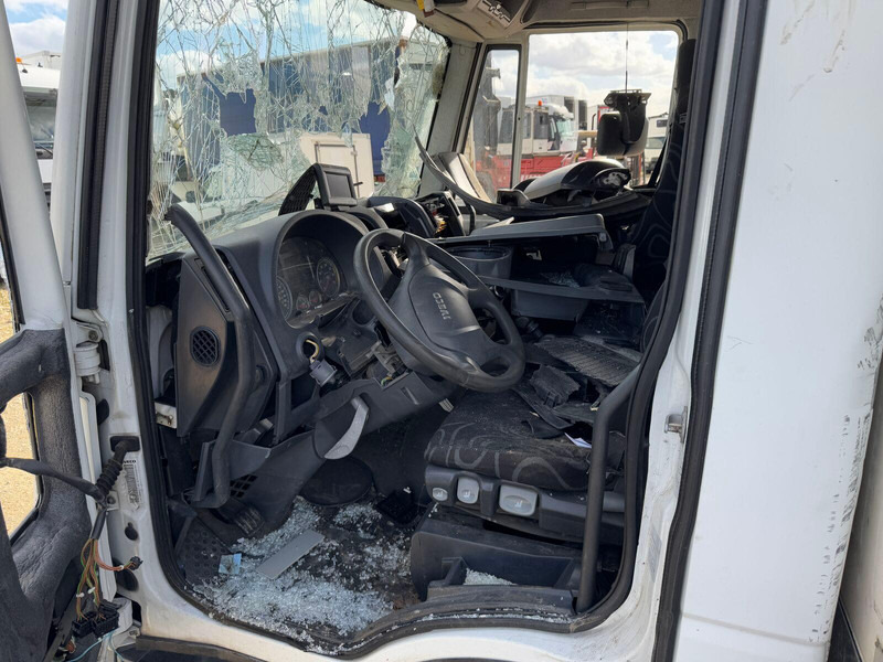 Box truck Iveco 100 E 18 nur für Teile: picture 9