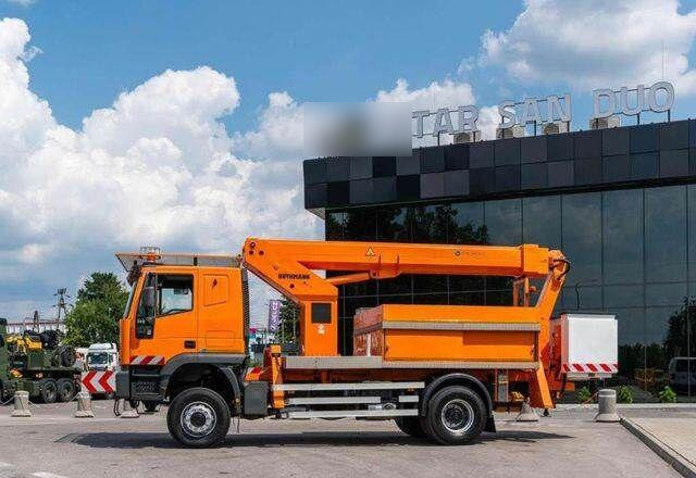 Iveco CURSOR 240 4x4 RUTHMANN T225 22,5 Meters Lift - Truck mounted aerial platform: picture 4 Iveco CURSOR 240 4x4 RUTHMANN T225 22,5 Meters Lift - Truck mounted aerial platform: picture 4