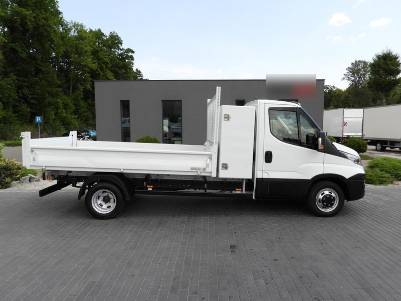 Tipper van Iveco DAILY 35C15 WYWROTKA TEMPOMAT BLIŹNIACZE KOŁA KLIMATYZACJA 150K: picture 7 Tipper van Iveco DAILY 35C15 WYWROTKA TEMPOMAT BLIŹNIACZE KOŁA KLIMATYZACJA 150K: picture 7