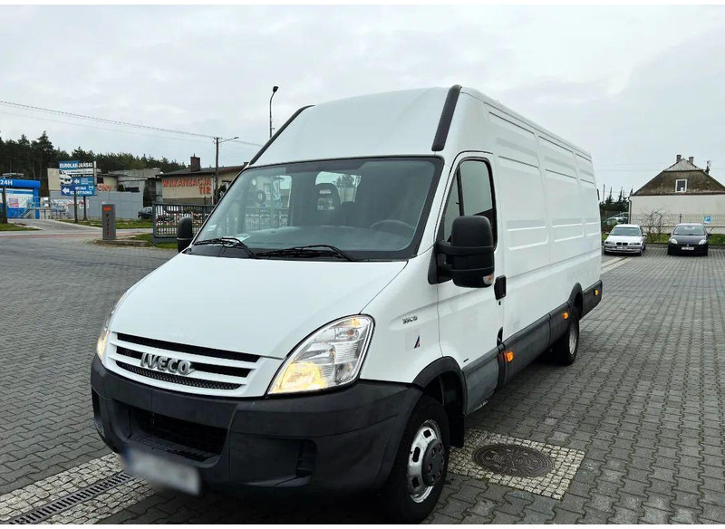 Iveco Daily 35C15 Furgon L4H2 Brygadówka 6-seater Doka Dubel Cabin - Box van: picture 2 Iveco Daily 35C15 Furgon L4H2 Brygadówka 6-seater Doka Dubel Cabin - Box van: picture 2