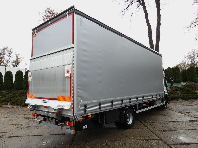 Iveco EUROCARGO 120-250 NOWY PLANDEKA WINDA 18 PALET WEBASTO KLIMATYZA - Box truck: picture 3 Iveco EUROCARGO 120-250 NOWY PLANDEKA WINDA 18 PALET WEBASTO KLIMATYZA - Box truck: picture 3