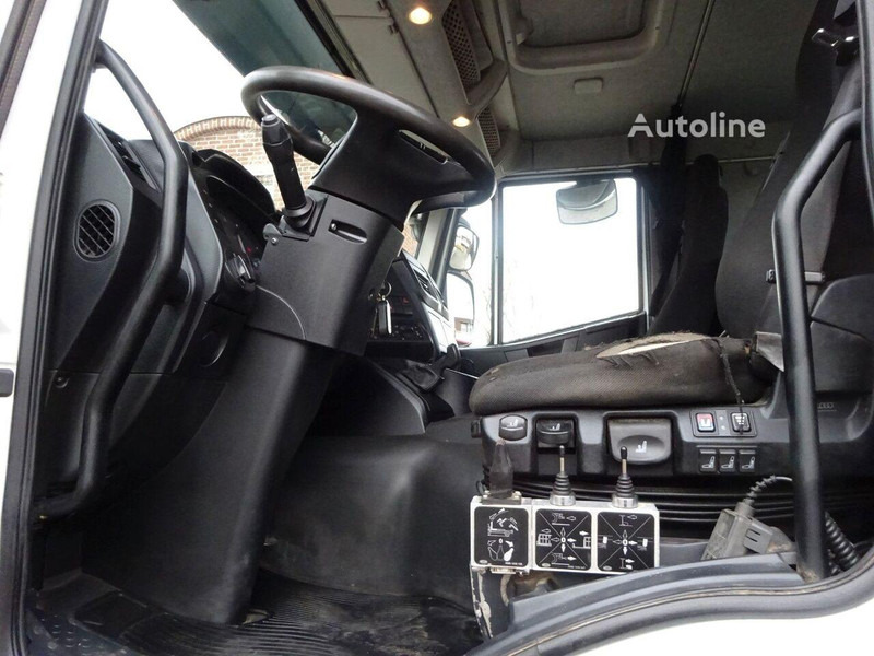Hook lift truck, Crane truck Iveco STRALIS 400 - Hook lift truck: picture 16