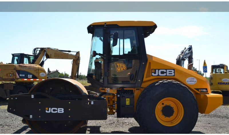 JCB VM116D - Pneumatic roller: picture 3 JCB VM116D - Pneumatic roller: picture 3