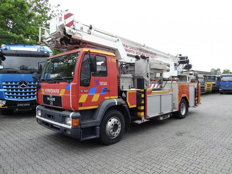 MAN 18.284 L2000 - Fire truck+ladder lift - Fire truck: picture 1 MAN 18.284 L2000 - Fire truck+ladder lift - Fire truck: picture 1