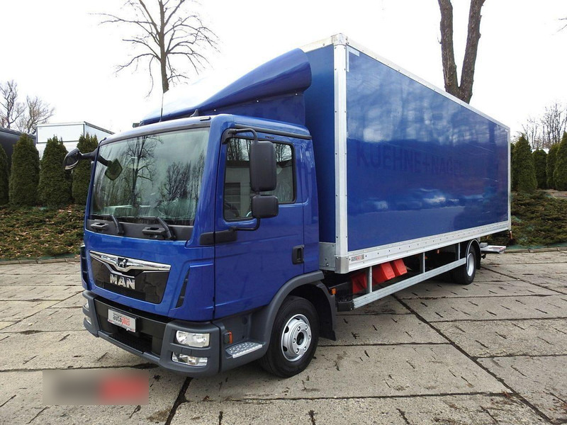 MAN TGL 12.220 KONTENER WINDA 18 PALET TEMPOMAT KLIMATYZACJA PNEUMAT - Box truck: picture 1 MAN TGL 12.220 KONTENER WINDA 18 PALET TEMPOMAT KLIMATYZACJA PNEUMAT - Box truck: picture 1