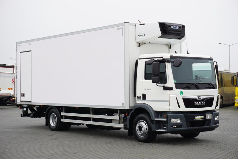 MAN TGM / 15.250 / EURO 6 / CHŁODNIA + WINDA / ŁAD. 6 750 KG / 18 PA - Refrigerator truck: picture 1 MAN TGM / 15.250 / EURO 6 / CHŁODNIA + WINDA / ŁAD. 6 750 KG / 18 PA - Refrigerator truck: picture 1