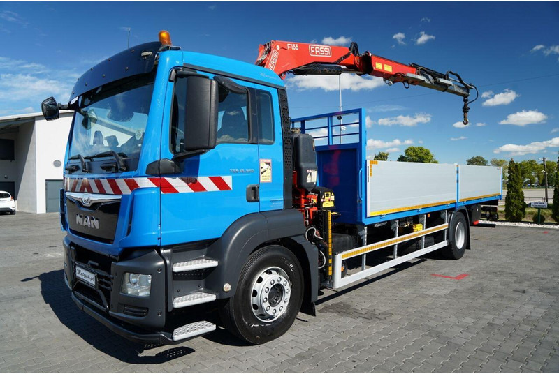 MAN TGS 18.320 / 4x2 / BURTOWY - 6,8 M + HDS FASSI F135 / wysów : 8 - Dropside/ Flatbed truck, Crane truck: picture 2 MAN TGS 18.320 / 4x2 / BURTOWY - 6,8 M + HDS FASSI F135 / wysów : 8 - Dropside/ Flatbed truck, Crane truck: picture 2